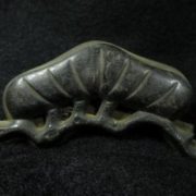 丸みのある松の釘隠し